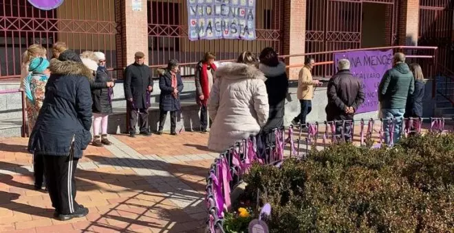 La Junta Electoral de Madrid ordenó retirar por petición del PP lazos en homenaje a víctimas de violencia machista