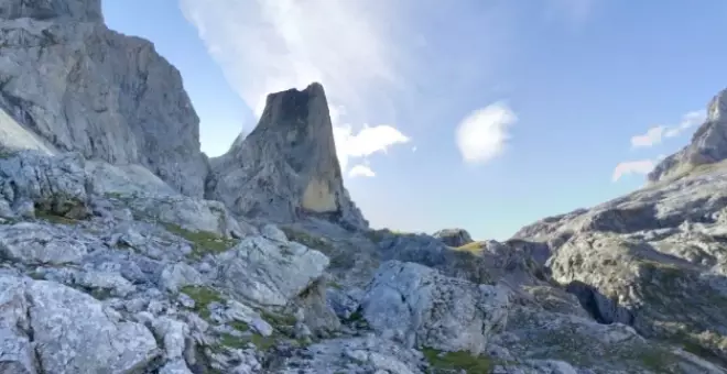 Fallece una mujer francesa de 59 años tras caer al vacío en Peña Vieja, en Picos de Europa