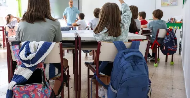 La escuela pública abre con un déficit de 43.700 docentes y una interinidad del 22%