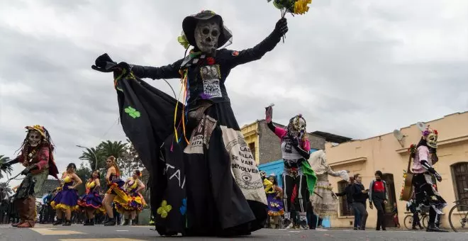 Encapuchados causan disturbios tras una marcha de homenaje a las víctimas del golpe contra Allende