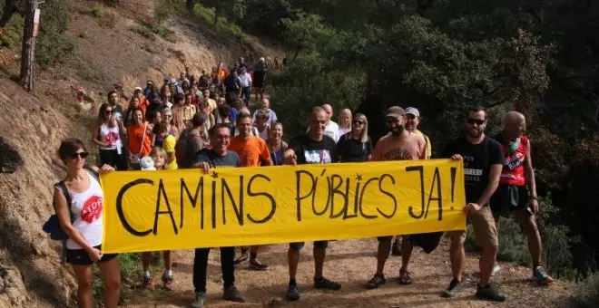 Acció ecologista per reivindicar l'obertura del camí de ronda entre Lloret i Tossa