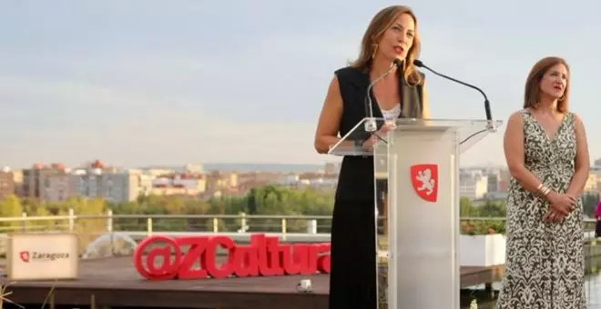 La alcaldesa de Zaragoza cargó churros para desayunar al Ayuntamiento unos días antes de la merendola de hamburguesas