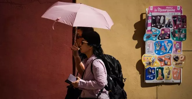 Las temperaturas permanecerán altas este lunes, predominando cielos poco nubosos o despejados