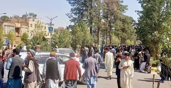 Las autoridades calculan cientos de muertos por siete seísmos de hasta 6,3 de magnitud en Afganistán