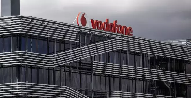 Un fondo de EEUU y otro español preparan una oferta por la filial de Vodafone en España