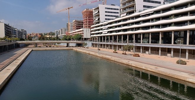 Badalona ja veu la llum al final del canal