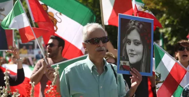Irán impide salir del país a la familia de Mahsa Amini para recoger el premio europeo Sájarov