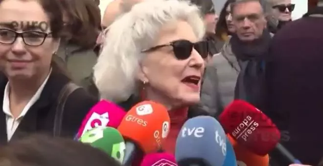 Marisa Paredes estalla cuando ve llegar a Ayuso a la capilla ardiente de Concha Velasco: "¡Por Dios! ¿Qué hace aquí?"