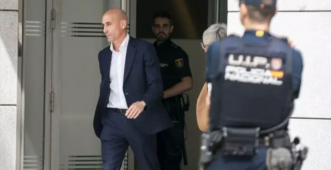 La Guardia Civil registra la casa de Rubiales y la Federación de Fútbol por supuestos contratos irregulares