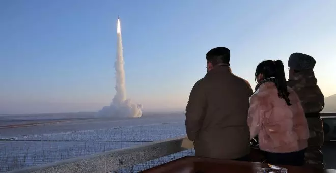 Kim Jong Un pide "acelerar" los preparativos de guerra e impulsar el programa nuclear de Corea del Norte