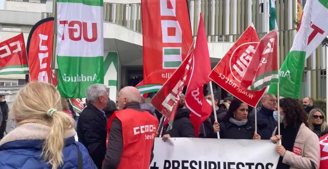 Los sanitarios se concentran en los hospitales andaluces: "No es de recibo la atención que se da"