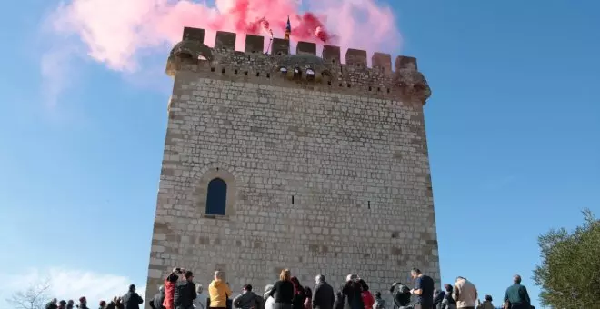 Mig centenar de torres i talaies dels Països Catalans s'encenen per denunciar el drama migratori del Mediterrani