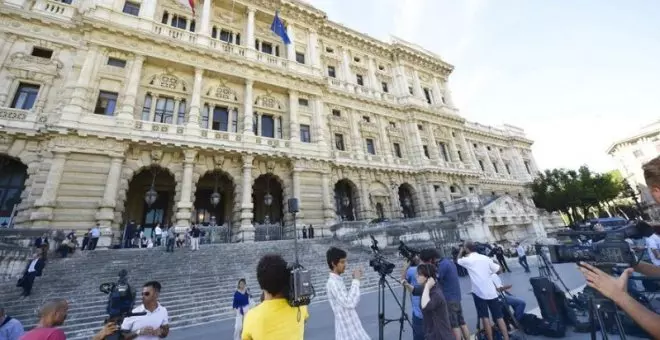 Absuelto un hombre tras pasar 33 años en la cárcel en el mayor error judicial en Italia: "Me lo robaron todo"