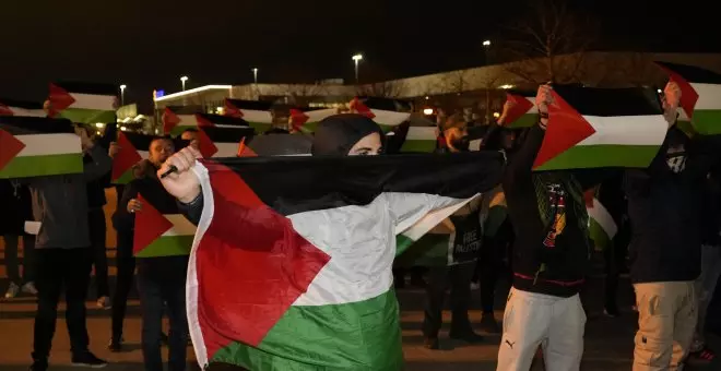 La afición del Baskonia se planta frente al blanqueamiento deportivo del Estado de Israel