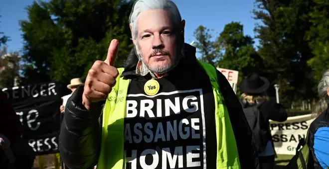 RSF visita a Assange en prisión antes de la vista de su extradición: "En EEUU es posible que no sobreviva"