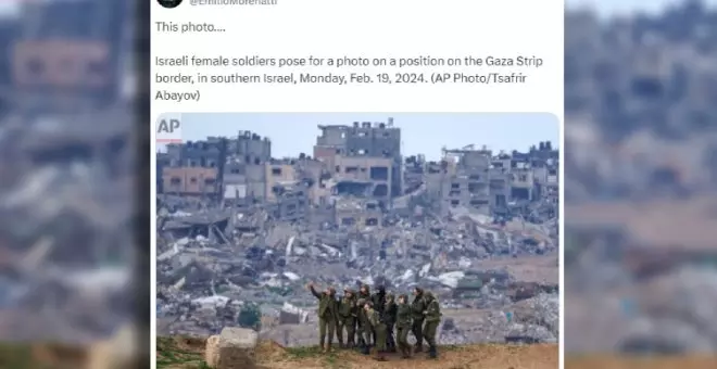 "Cuando el odio te quita toda la humanidad": el 'selfie' de unas soldados israelíes con las ruinas de Gaza que indigna a los tuiteros
