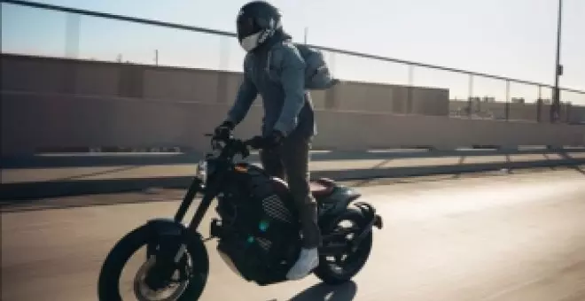 La moto eléctrica Mulholland recupera las raíces custom de Harley-Davidson, con un corte cruiser