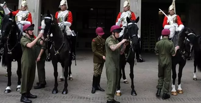 Varios caballos del Ejército siembran el caos en Londres y hieren a cuatro personas