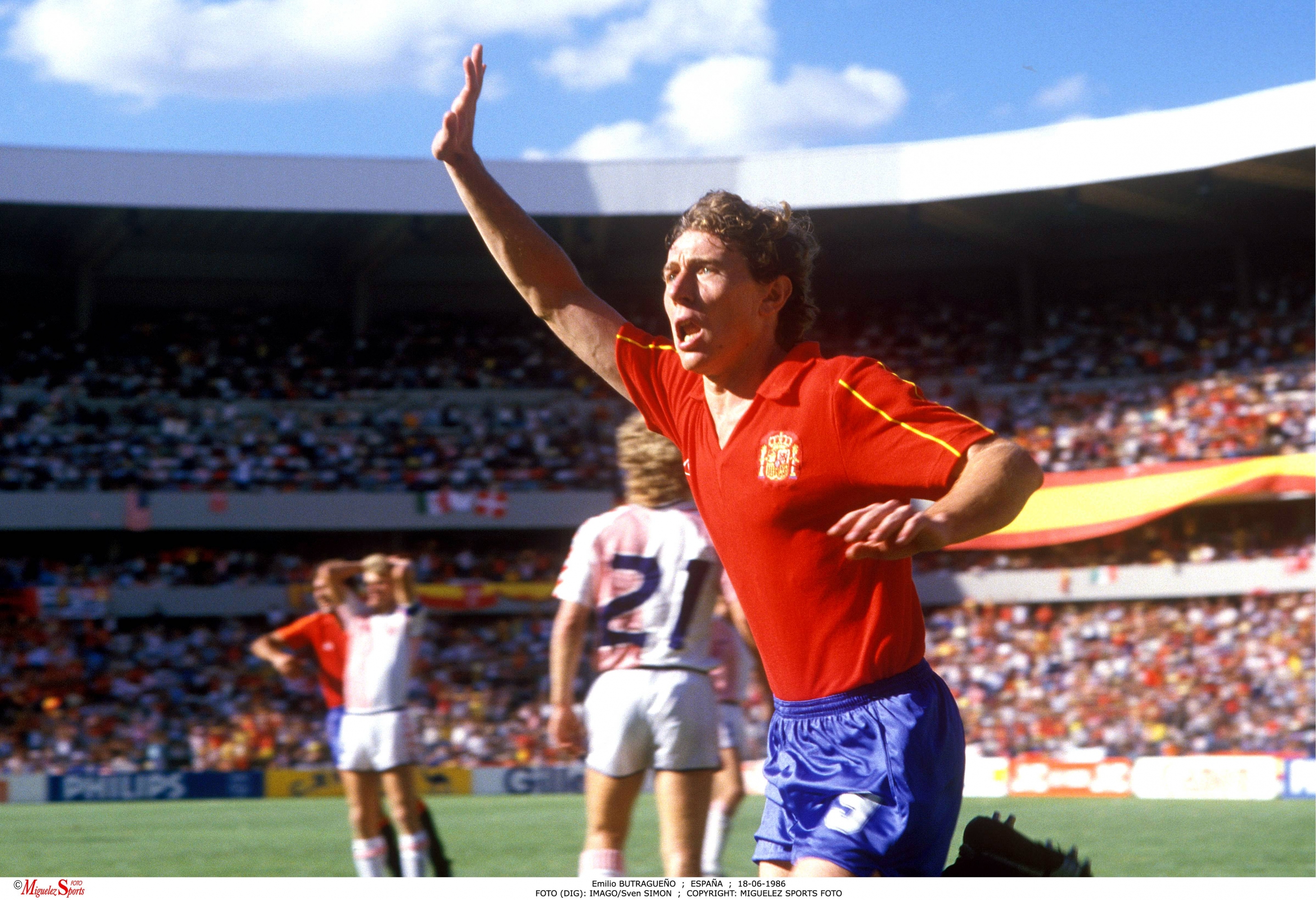 Resultado de imagen de foto de gol de butragueÃ±o a dinamarca 1986