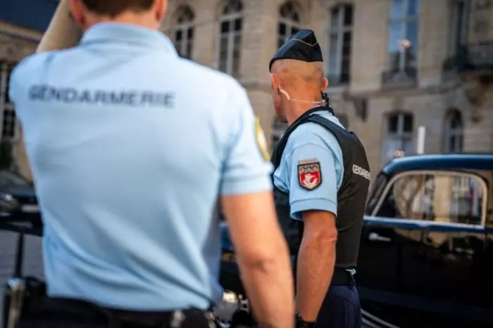 La Policía francesa mata a un hombre armado que intentaba prender fuego a una sinagoga