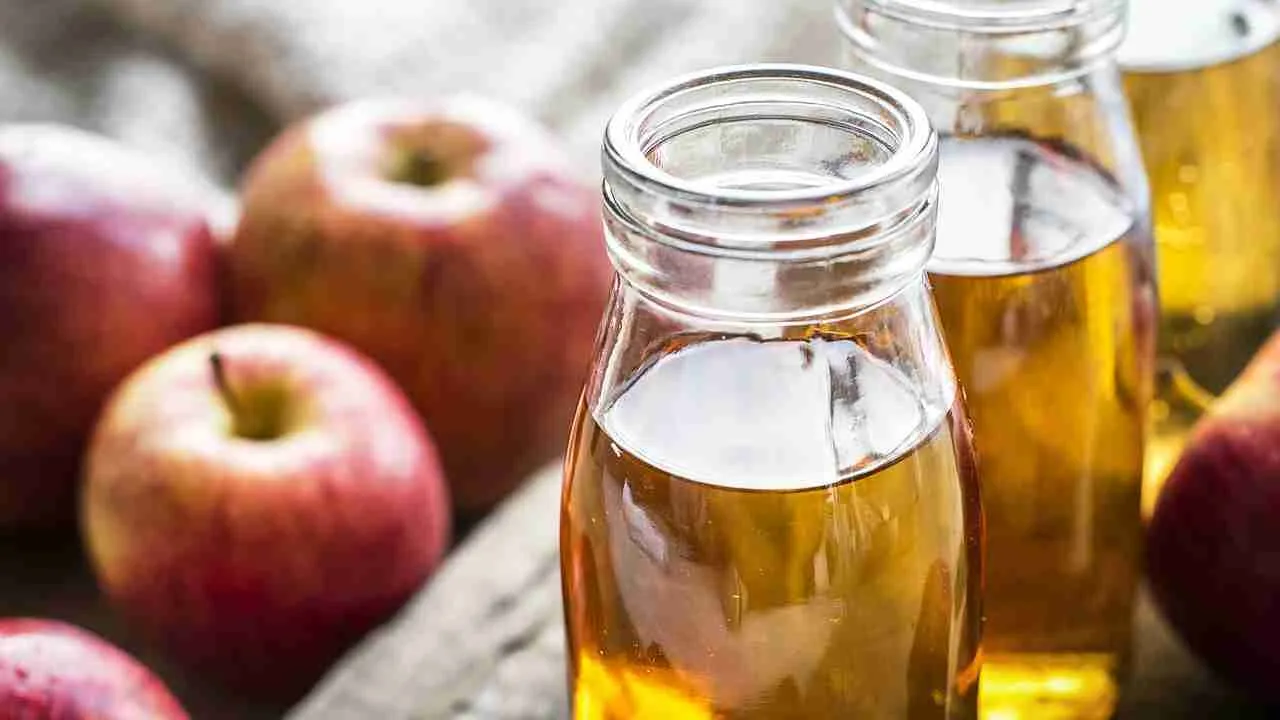 Mezcla de bicarbonato de sodio y vinagre para una limpieza natural