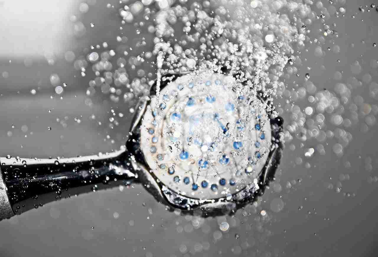 Cuánto debe durar una ducha según los expertos? - Belleza estética