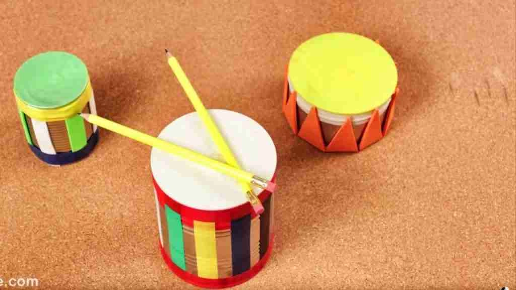 Cinco instrumentos musicales caseros para hacer con niños