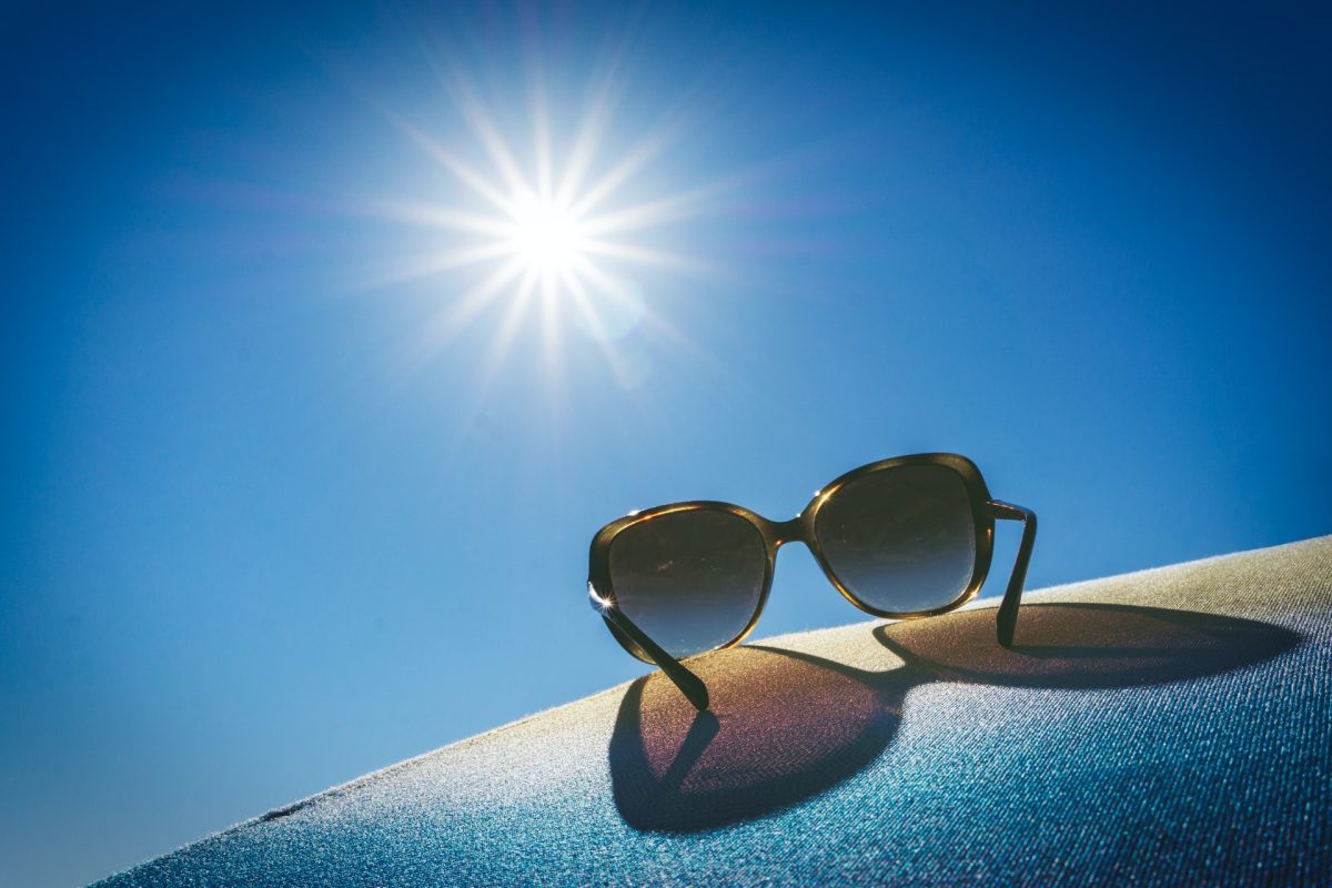 Las terribles consecuencias para tus ojos si usas gafas de sol