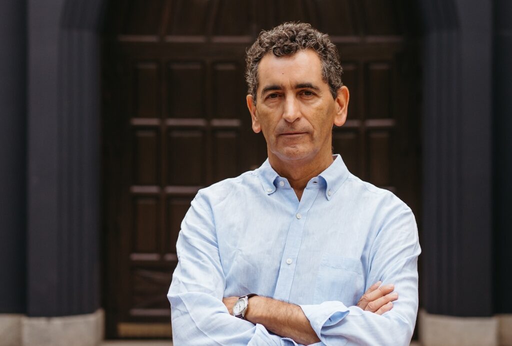Juan Mayorga, autor y director de la obra ‘La gran cacería’, que se representa en el Festival de Otoño. / Lucía Romero