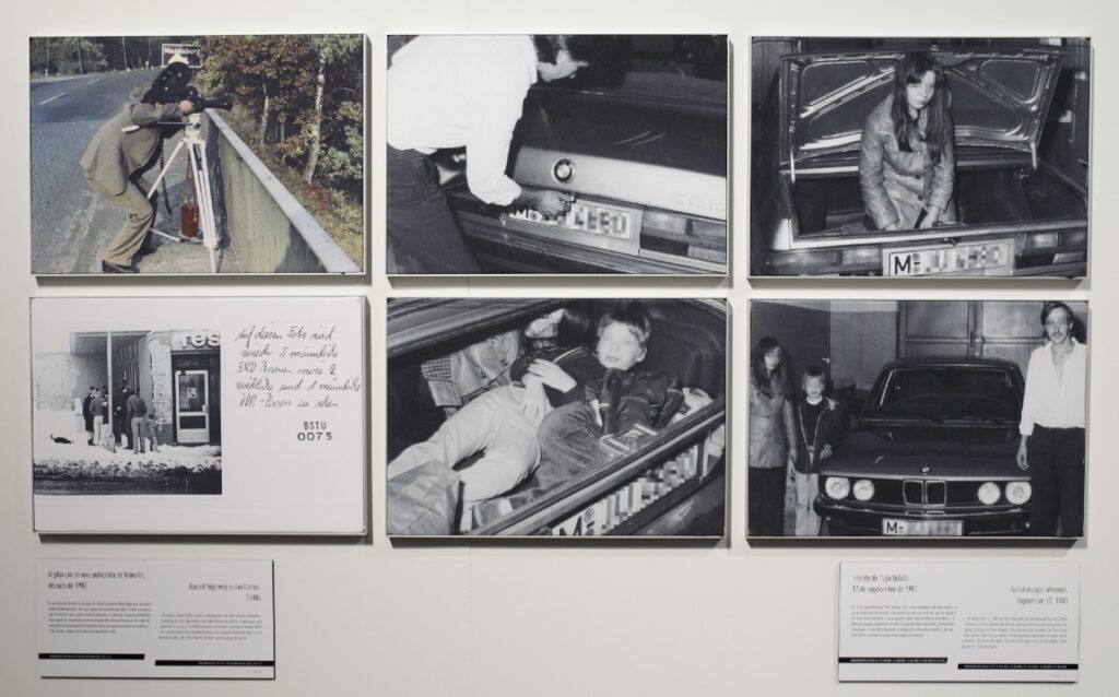 Fotografías de la exposición ‘El Muro de Berlín. Un mundo dividido’, en la Fundación Canal de Madrid. / Jesús Varillas (Musealia)