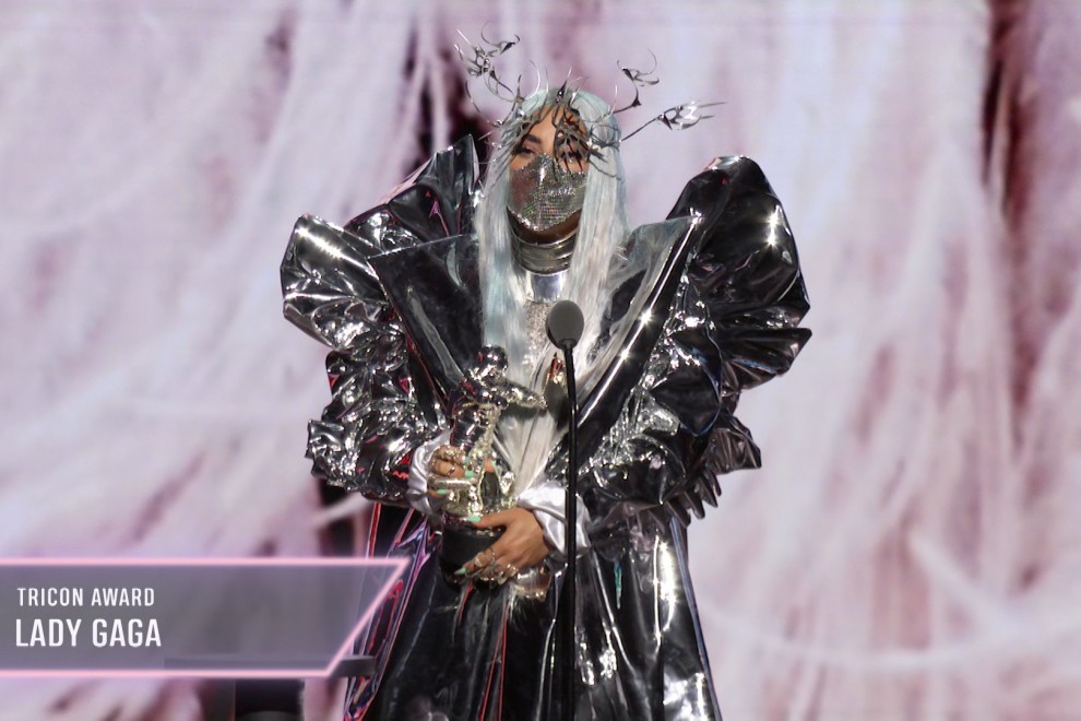 Lady Gaga acepta el premio Tricon durante los MTV VMA 2020. VIACOM / REUTERS