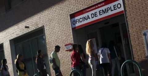 Cola del paro en una oficina de empleo de la Comunidad de Madrid.