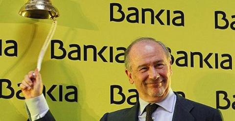 Rodrigo Rato, toca la campana en la bolsa, en el arranque de la cotización de Bankia, en julio de 2011.