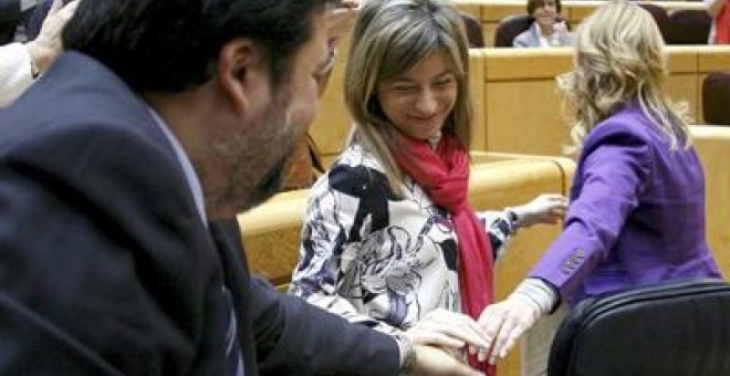 Los ministros de Igualdad, Bibíana Aído (c) y Justicia, Francisco Caamaño, y la secretaria de Organización del PSOE, y senadora Leire Pajín. EFE