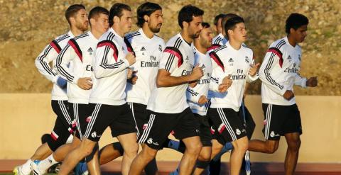 Los jugadores del Real Madrid durante un entrenamiento que el equipo ha realizado en Marrakech. /EFE