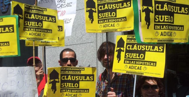 Una protesta contra las cláusulas suelo abusivas. -EFE