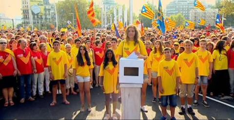 La simbólica consulta soberanista del 9-N en Catalunya permitía votar a los mayores de 16 años. Archivo EFE.