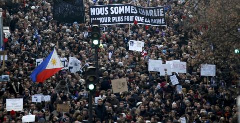 A general view shows hundreds of thousands of French citizens taking part in a solidarity march (Marche Republicaine) in the streets of Paris January 11, 2015. French citizens will be joined by dozens of foreign leaders, among them Arab and Muslim represe