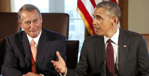 El portavoz del Partido Republicano en el Congreso estadounidense, John Boehner, junto al presidente Barak Obama, en un encuentro en la Casa Blanca con representantes de los dos partidos. REUTERS/Larry Downing