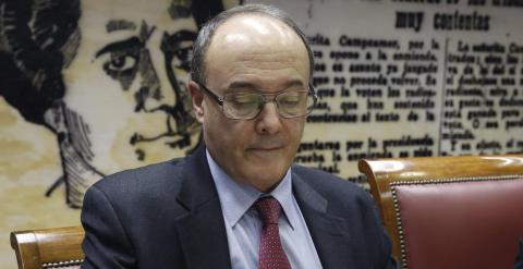 El gobernador del Banco de España, Luis María Linde, en una comparecencia en el Senado, para explicar los Presupuestos de 2015. EFE