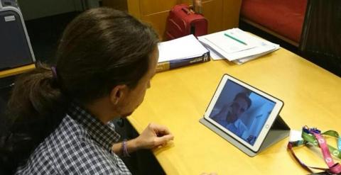 Pablo Iglesias y Hervé Falciani por videoconferencia.- Twitter de Iñigo Errejón (@ierrejon)
