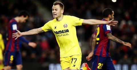 Dennis Cheryshev celebra el gol que marcó en el Camp Nou en el reciente partido de Liga contra el Barça. /REUTERS