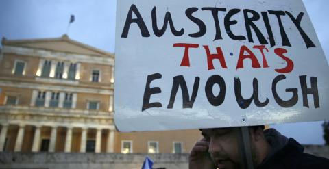 Protesta contra la austeridad en las inmediaciones del Parlamento griego. - REUTERS
