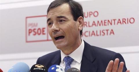 El exsecretario general de los socialistas madrileños, Tomás Gómez, durante la rueda de prensa que ha ofrecido hoy en las dependencias del PSM de la Asamblea de Madrid, sede del parlamento regional, en la que ha asegurado que no volverá a competir por nin