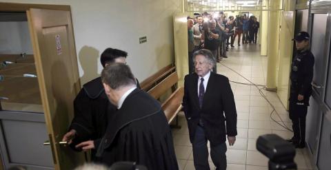 Roman Polanski comparece ante un tribunal de Cracovia, que estudiará su solicitud de extradición a Estados Unidos por su condena por abusos sexuales a una menor./ REUTERS