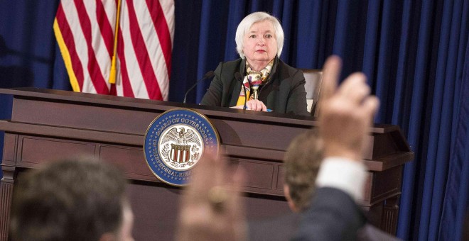 La presidenta de la Reserva Federal (Fed), el banco central de los EEUU, durante la rueda de prensa tras la reunión del Comité de Mercado Abierto. REUTERS/Joshua Roberts