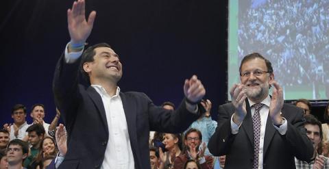 Juan Manuel Moreno y Rajoy, durante el acto en Sevilla. EFE/P.GARCIA