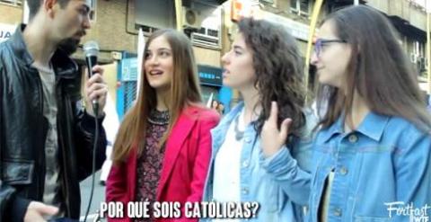 Jóvenes católicos responden a un intrépido reportero