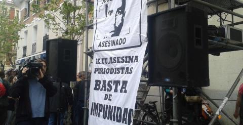 Manifestación para pedir justicia por el cámara José Couso, a doce años de su asesinato. /JOSEFINA GROSSO