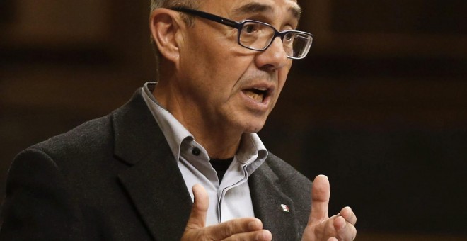 El diputado de ICV Joan Coscubiela, durante su intervención en el pleno del Congreso de los Diputados. EFE/Paco Campos